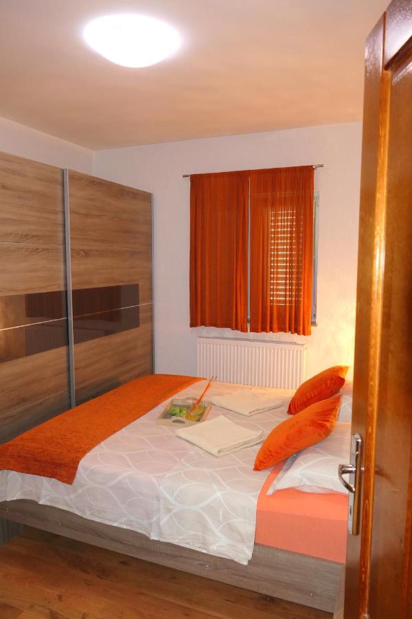 Apartment Marko Сень Екстер'єр фото