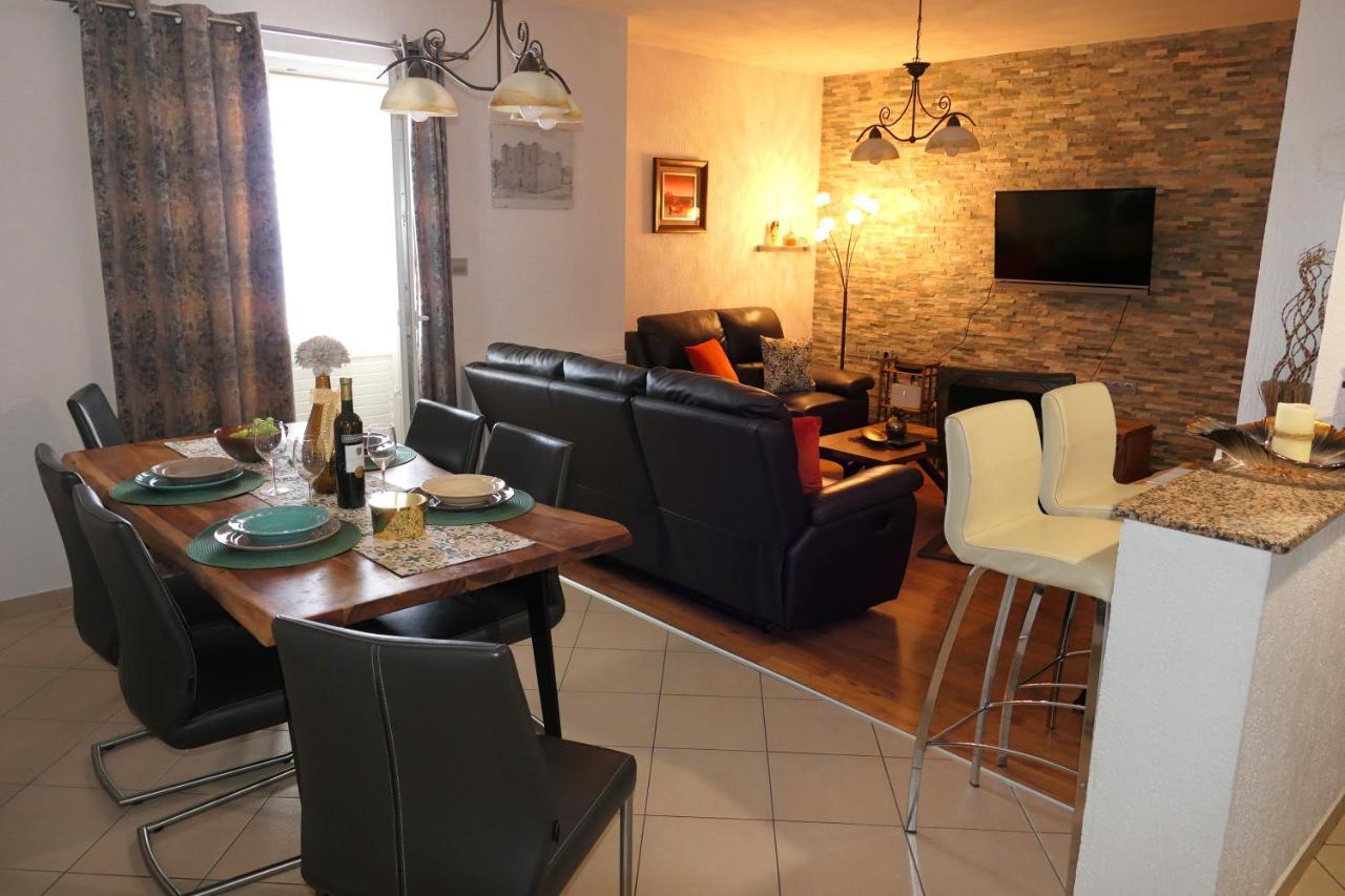 Apartment Marko Сень Екстер'єр фото